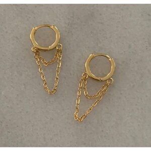 COPY - 18K Gold Layered Chain Huggie Hoop Earrings   Brand New